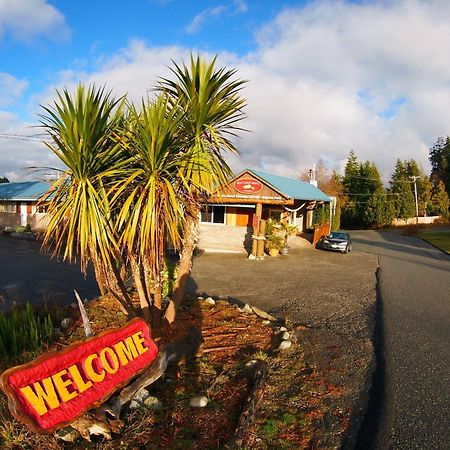 West Coast Motel On The Harbour Юклулет Экстерьер фото